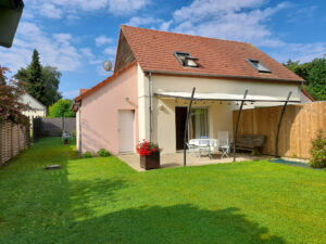 Gîte Les Petits Princes à Émancé - Terrasse