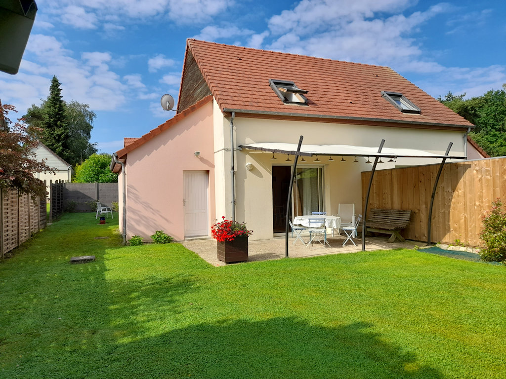 Gîte Les Petits Princes à Émancé - Terrasse